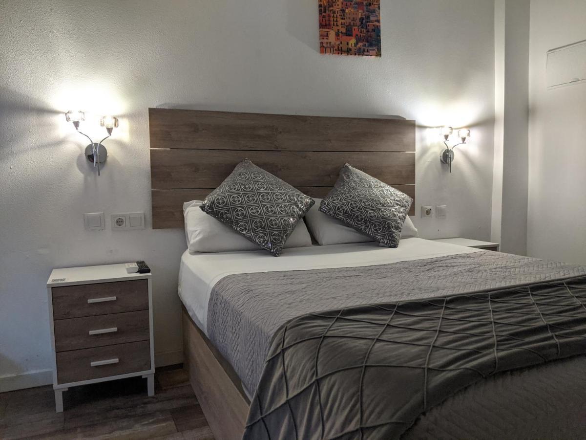 Hostal Olozaga Аликанте Екстериор снимка