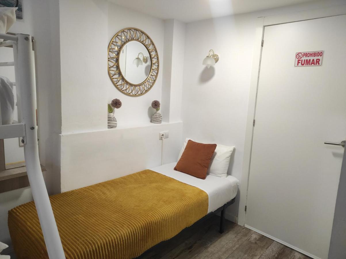 Hostal Olozaga Аликанте Екстериор снимка
